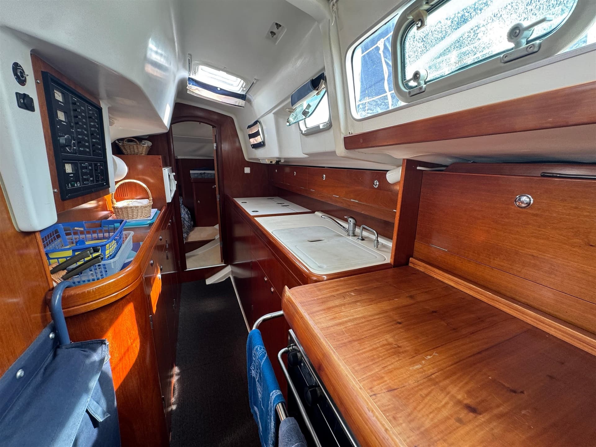 Beneteau Oceanis 40 CC usato - foto hero 18