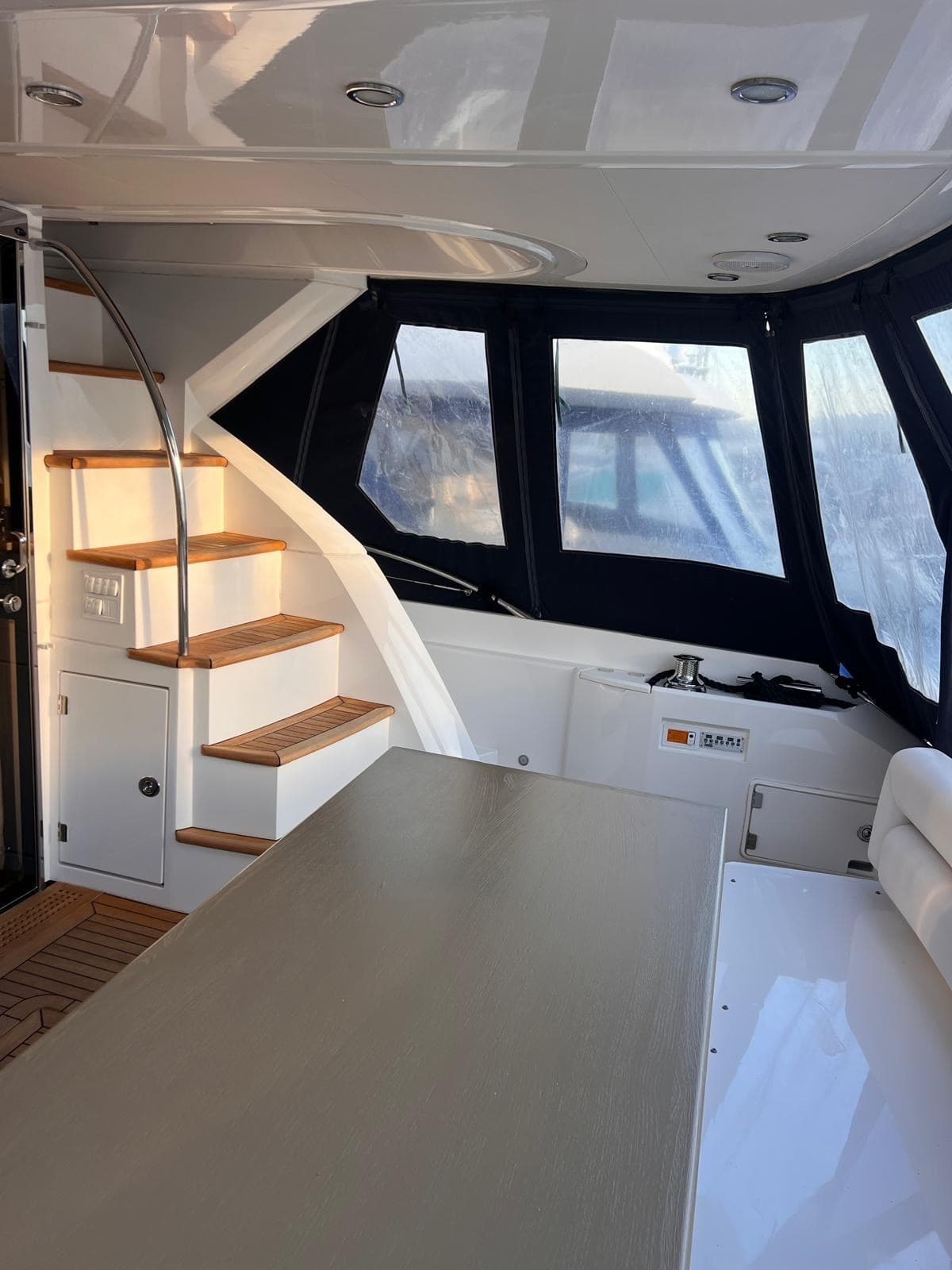 Sunseeker Manhattan 63 usato - foto hero 5