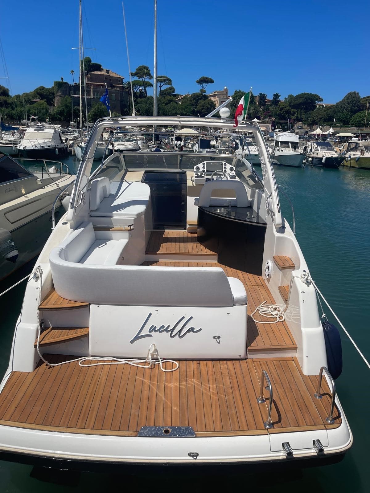 Rio Yachts Rio 36 - Detail View 1 Rio Yachts Rio 36 - Detail View 1