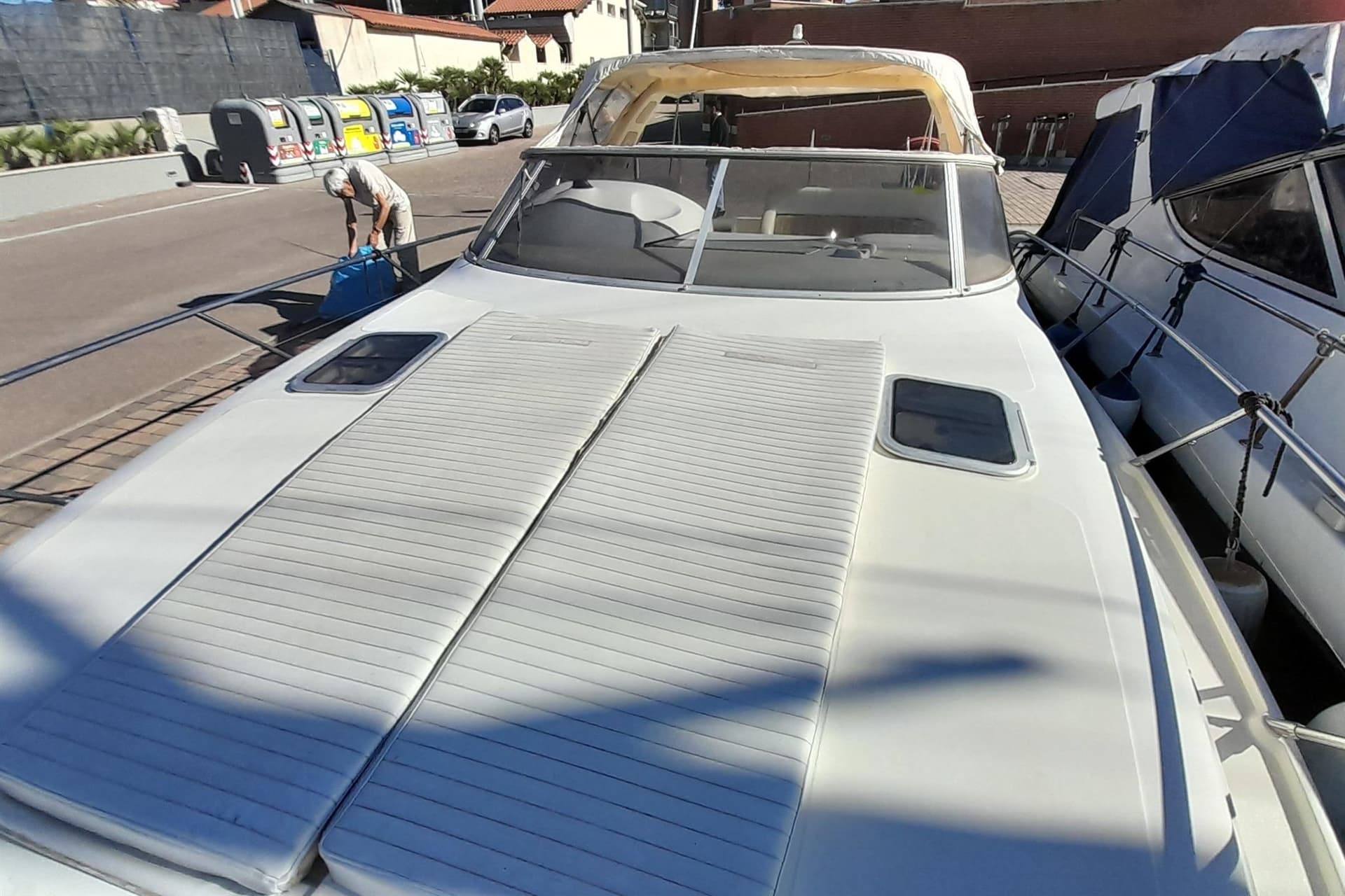 Cranchi Smeraldo 37 - Deck View Cranchi Smeraldo 37 - Deck View