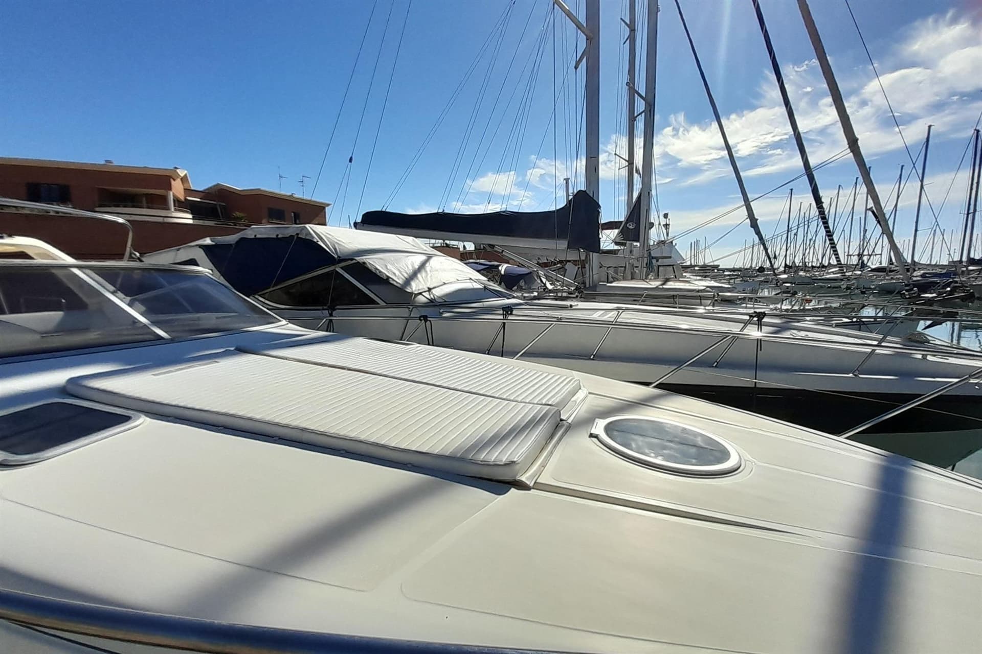 Cranchi Smeraldo 37 - Interior View Cranchi Smeraldo 37 - Interior View