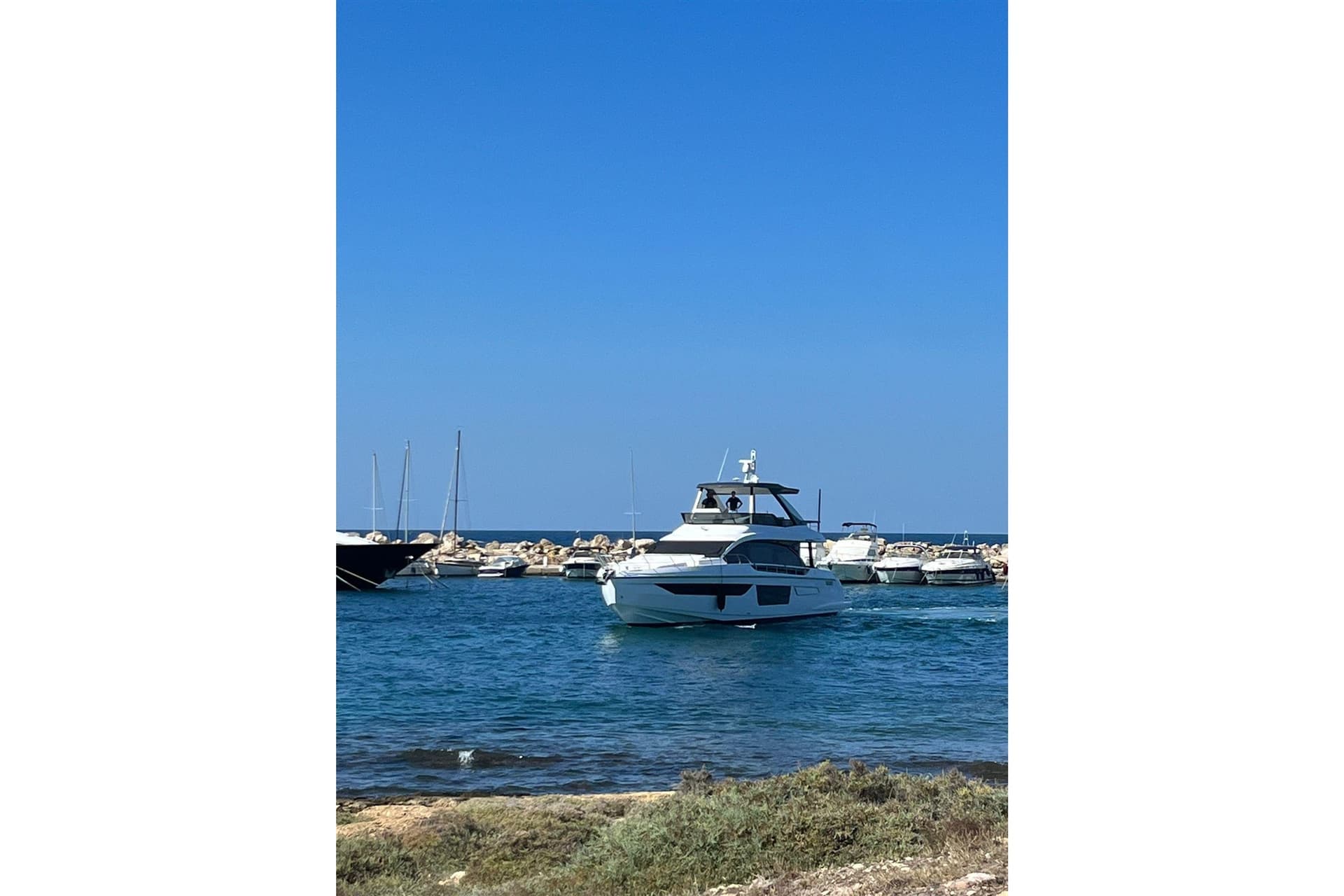 Azimut 68 Fly - Detail View 1 Azimut 68 Fly - Detail View 1