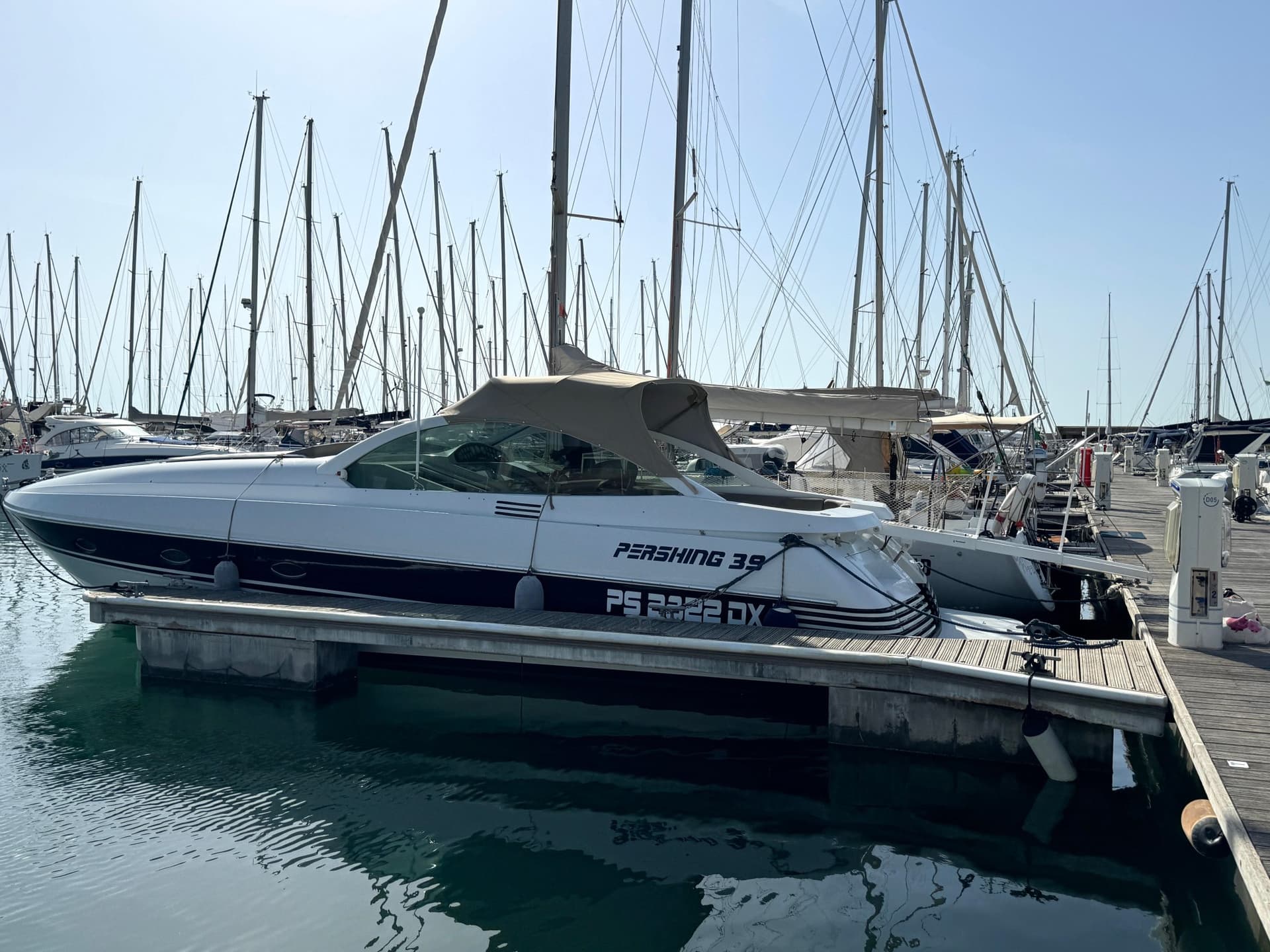 Pershing 38 - Main View Pershing 38 - Main View