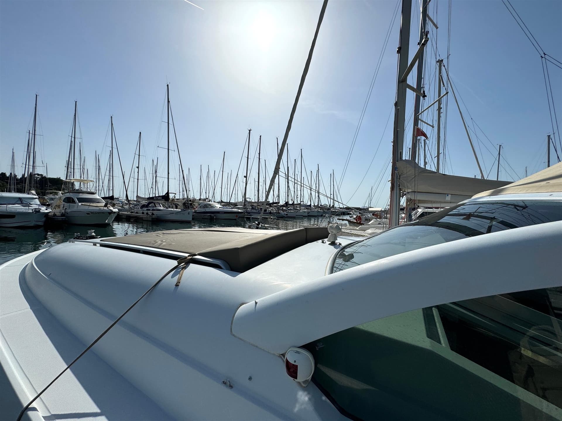 Pershing 38 - Deck View Pershing 38 - Deck View