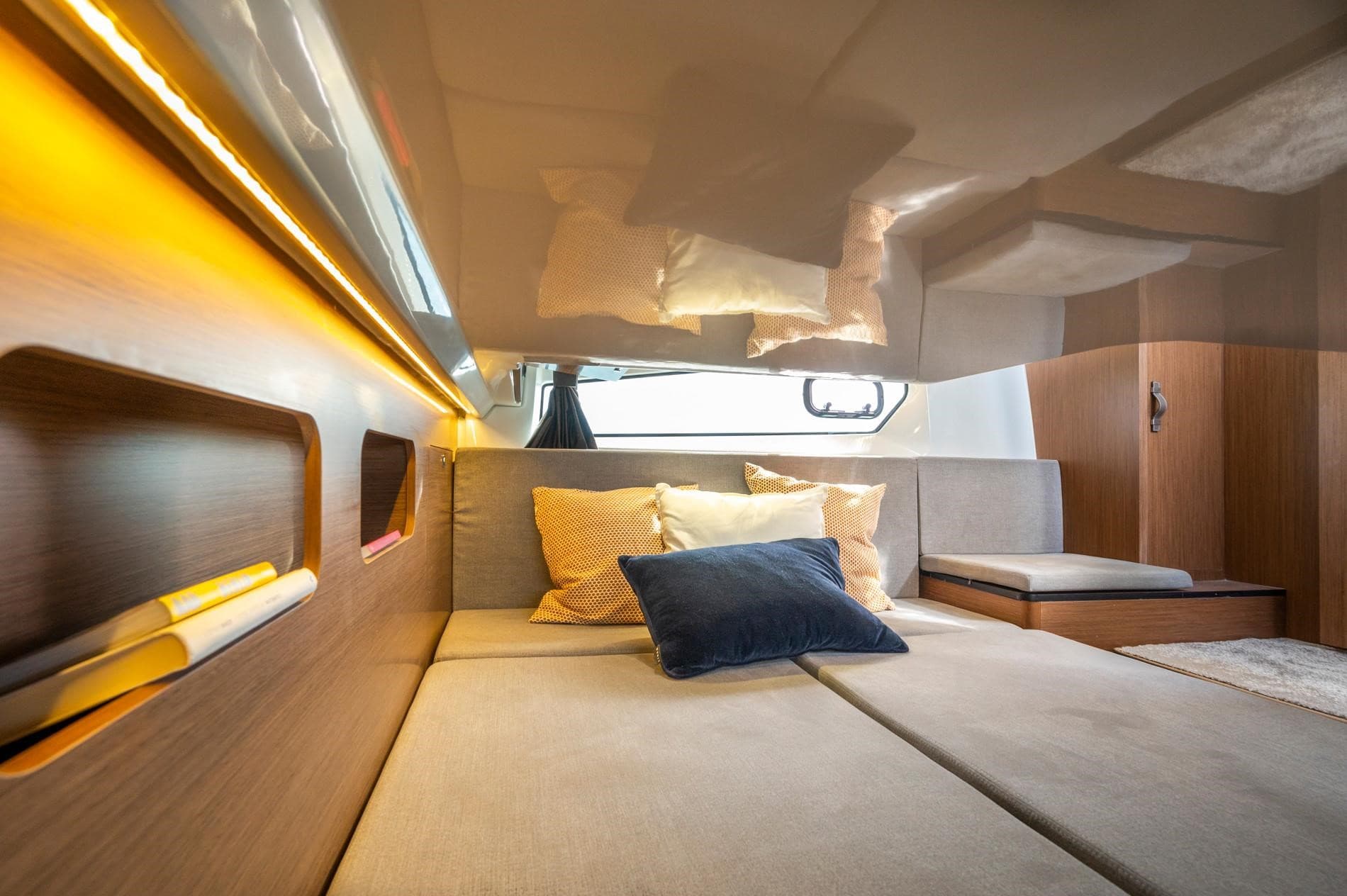 Beneteau ANTARES 11 used - hero image 7