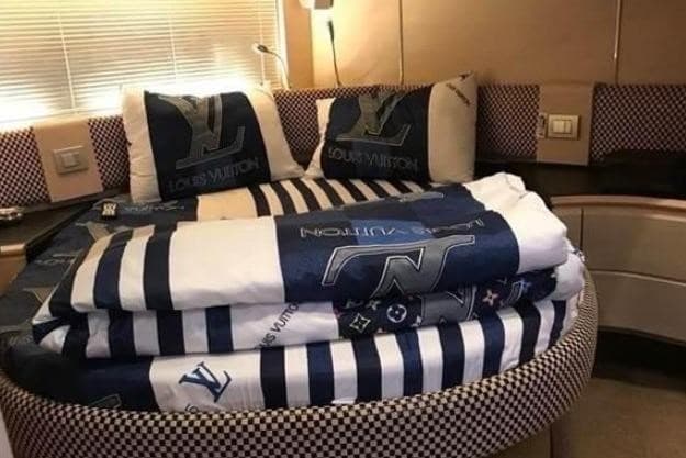 Azimut Atlantis 55 - Detail View 1 Azimut Atlantis 55 - Detail View 1