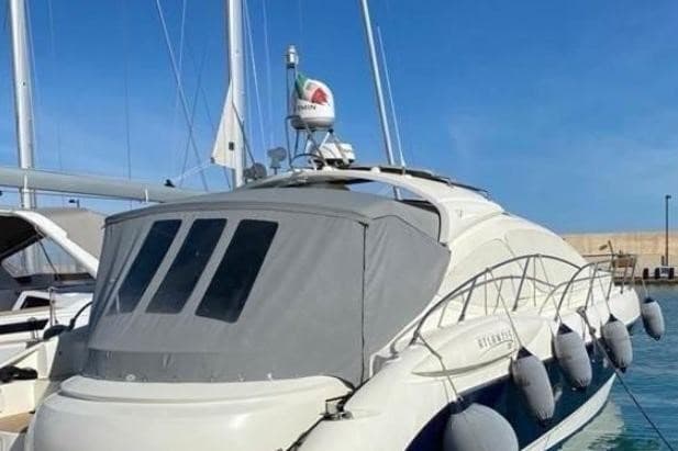 Azimut Atlantis 55 - Deck View Azimut Atlantis 55 - Deck View