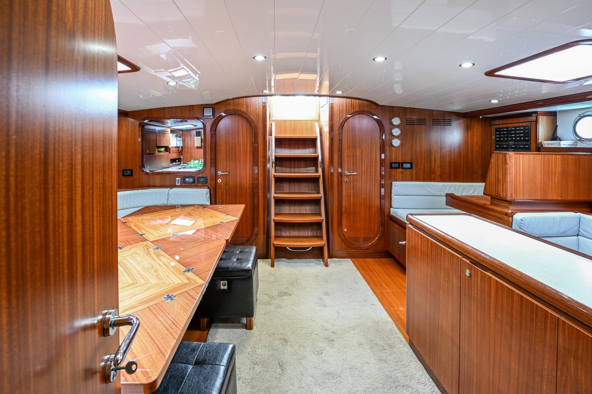 Custom Stain 70 Gulet - Interior View Custom Stain 70 Gulet - Interior View