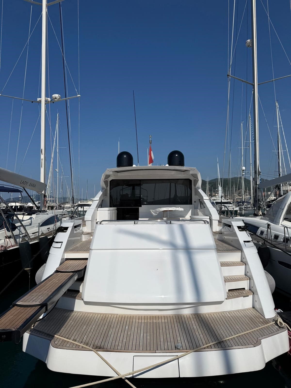 Pershing Pershing 64' usato - foto hero 4