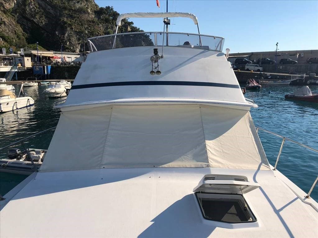 Bertram Yacht 42 used - detail 3