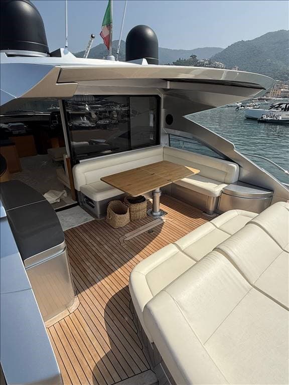 Pershing Pershing 64' - Deck View Pershing Pershing 64' - Deck View