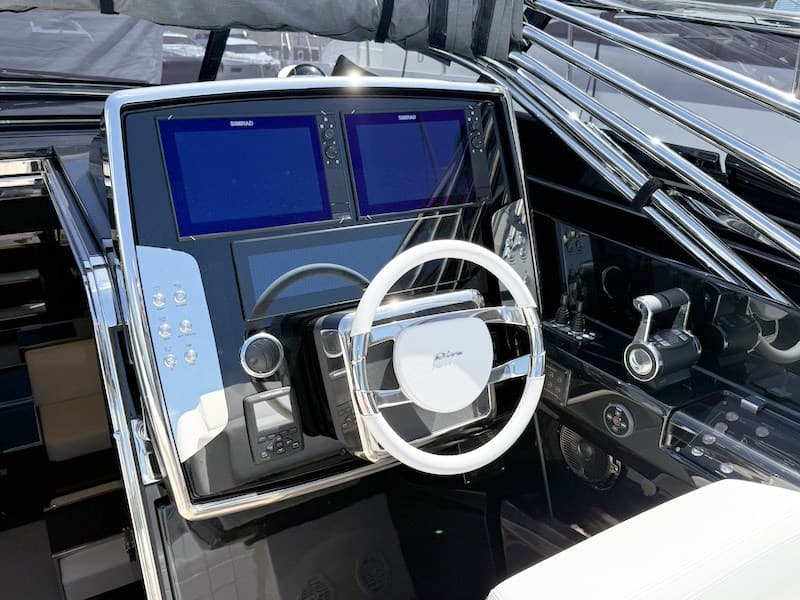 Riva 56 RIVALE usato - foto hero 11