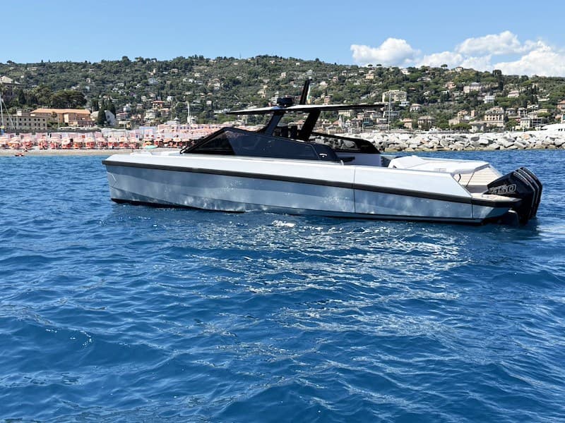 Wally Tender 43 X - Deck View Wally Tender 43 X - Deck View