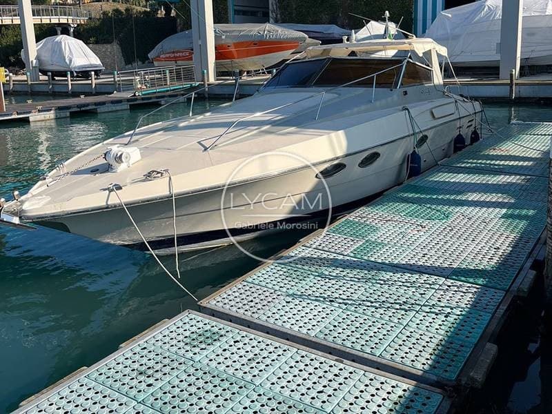 Riva Bravo 38 Special - Detail View 1 Riva Bravo 38 Special - Detail View 1