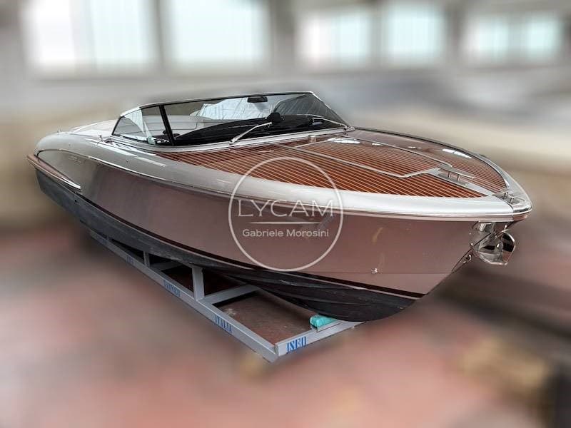 Riva Iseo - Detail View 1 Riva Iseo - Detail View 1