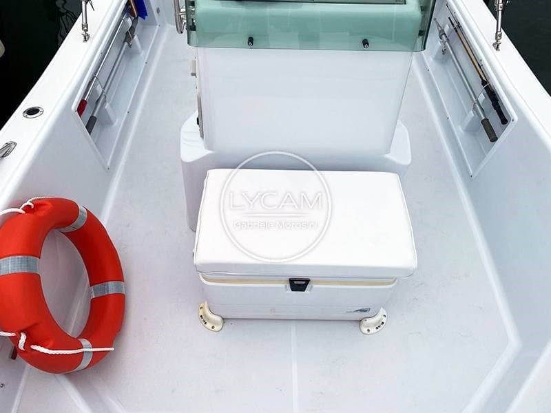 Chantier Naval Kelt White Shark 215 - Deck View Chantier Naval Kelt White Shark 215 - Deck View