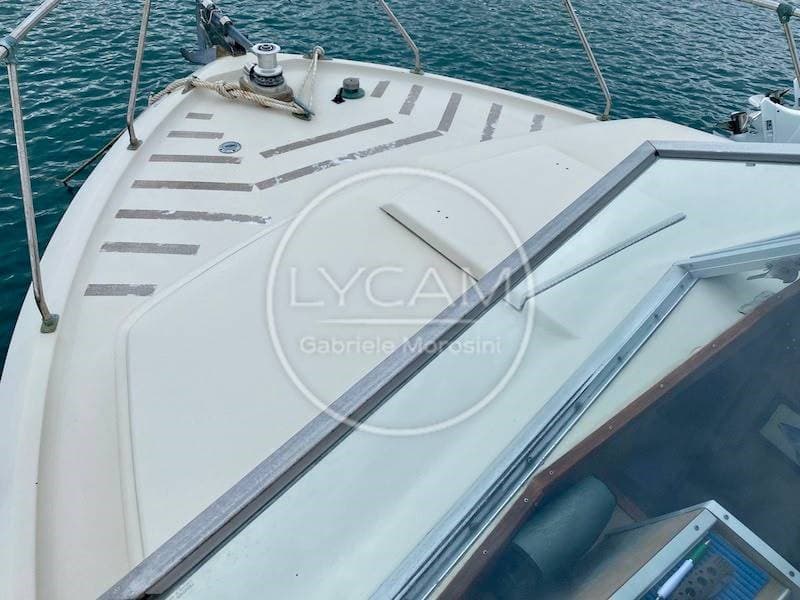Chris Craft Commander Sport - Deck View Chris Craft Commander Sport - Deck View