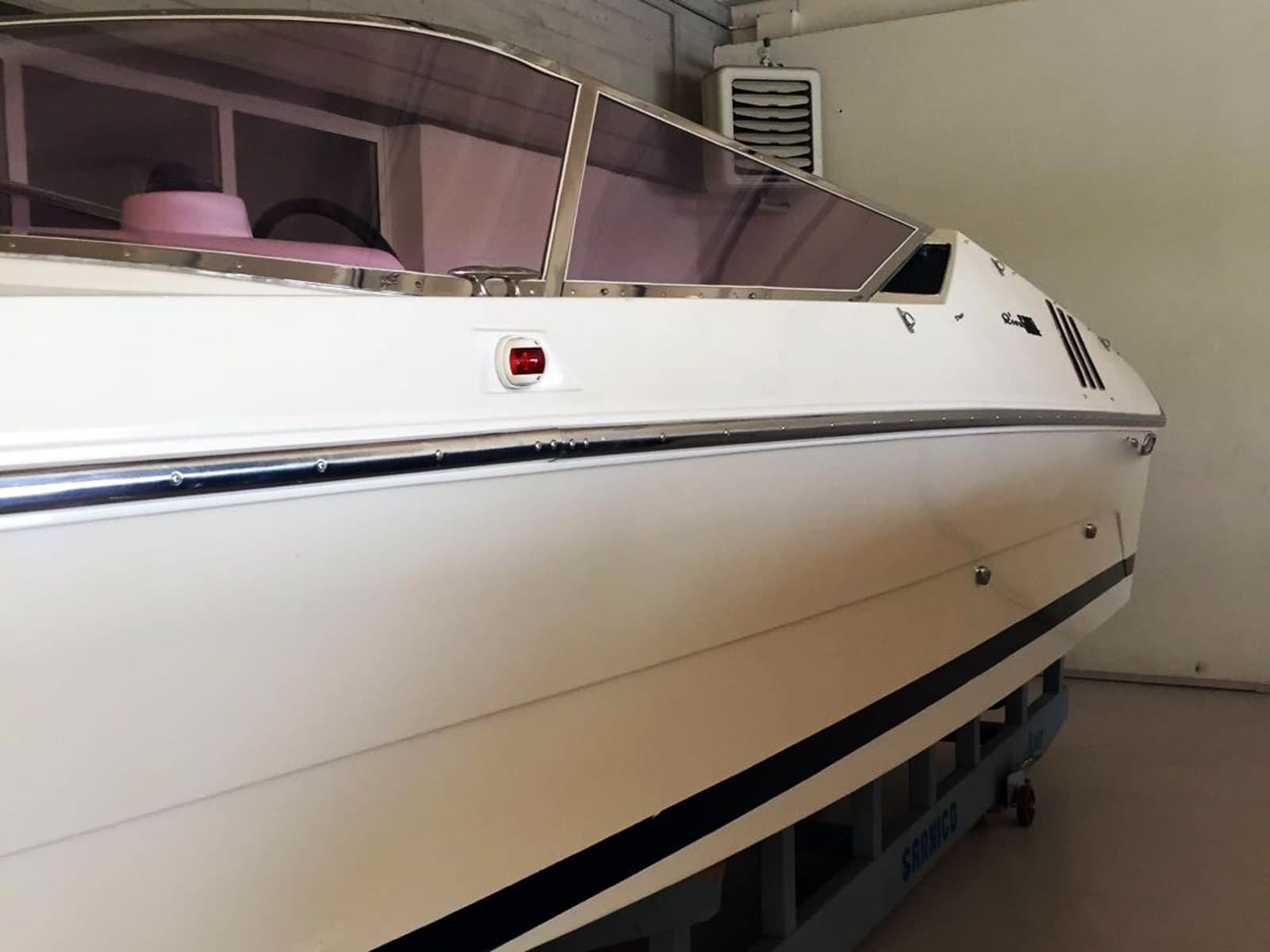 Riva Saint Tropez - Detail View 1 Riva Saint Tropez - Detail View 1