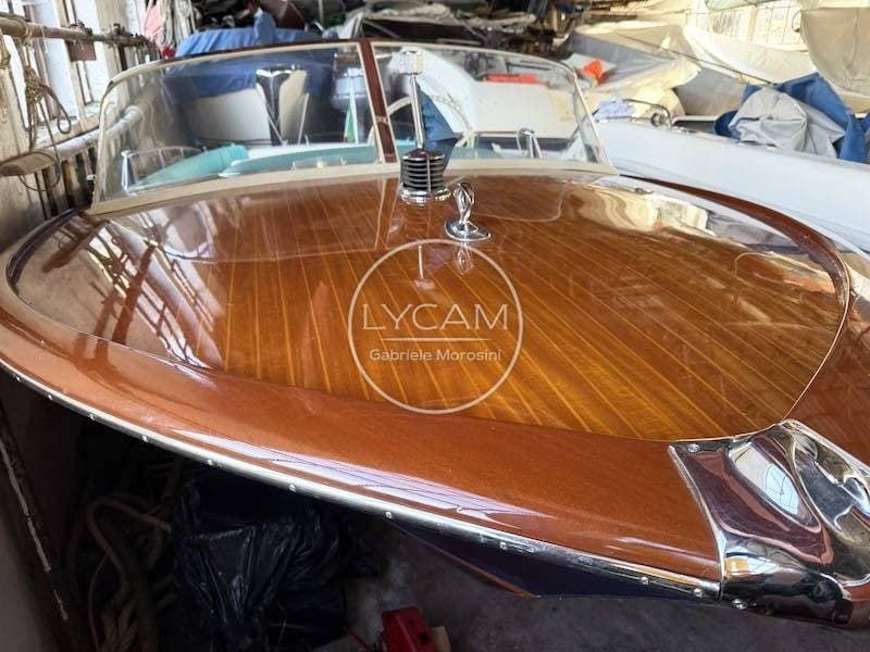 Riva Junior - Interior View Riva Junior - Interior View