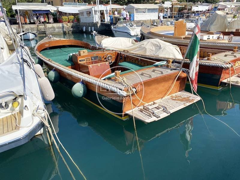 Mussini Utility 748 - Detail View 1 Mussini Utility 748 - Detail View 1