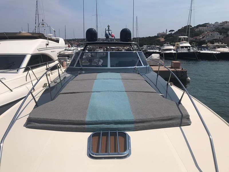 Riva Diable 50 - Deck View Riva Diable 50 - Deck View