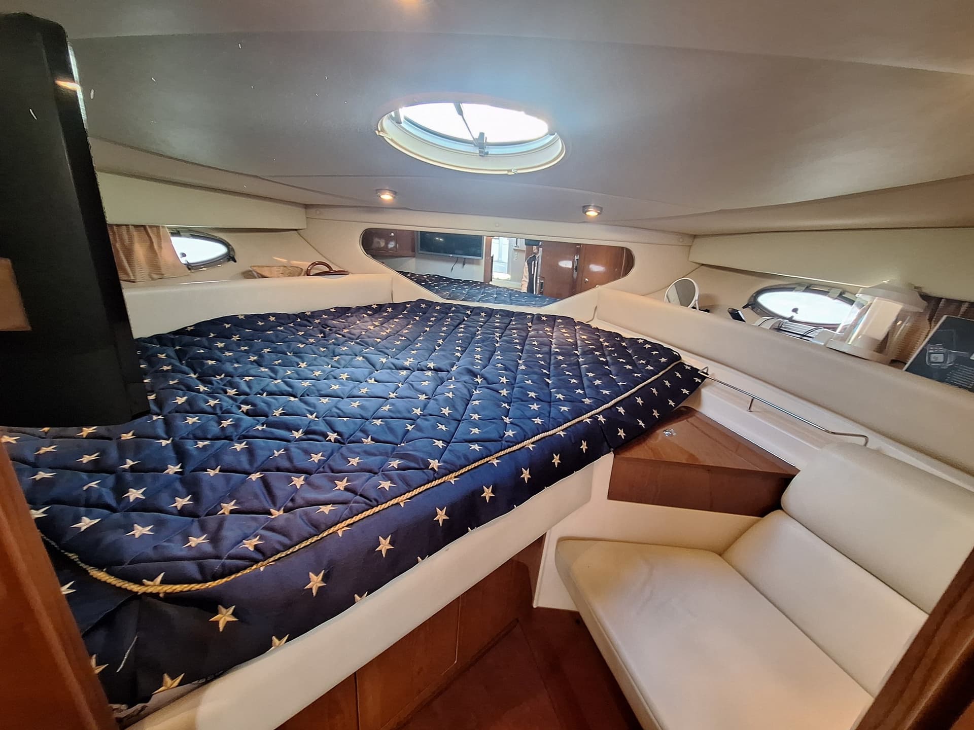 Regal Marine COMMODORE 3560 d'occasion - image hero 16