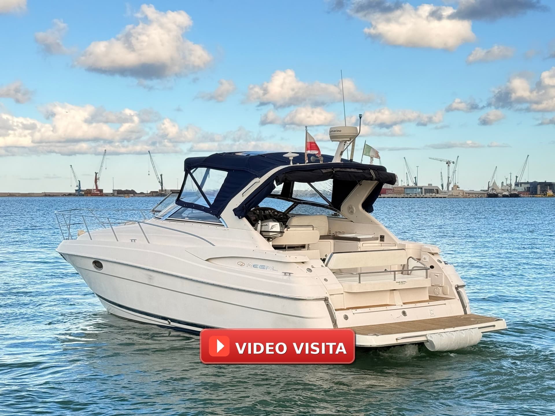 Regal Marine COMMODORE 3560 d'occasion - vue principale