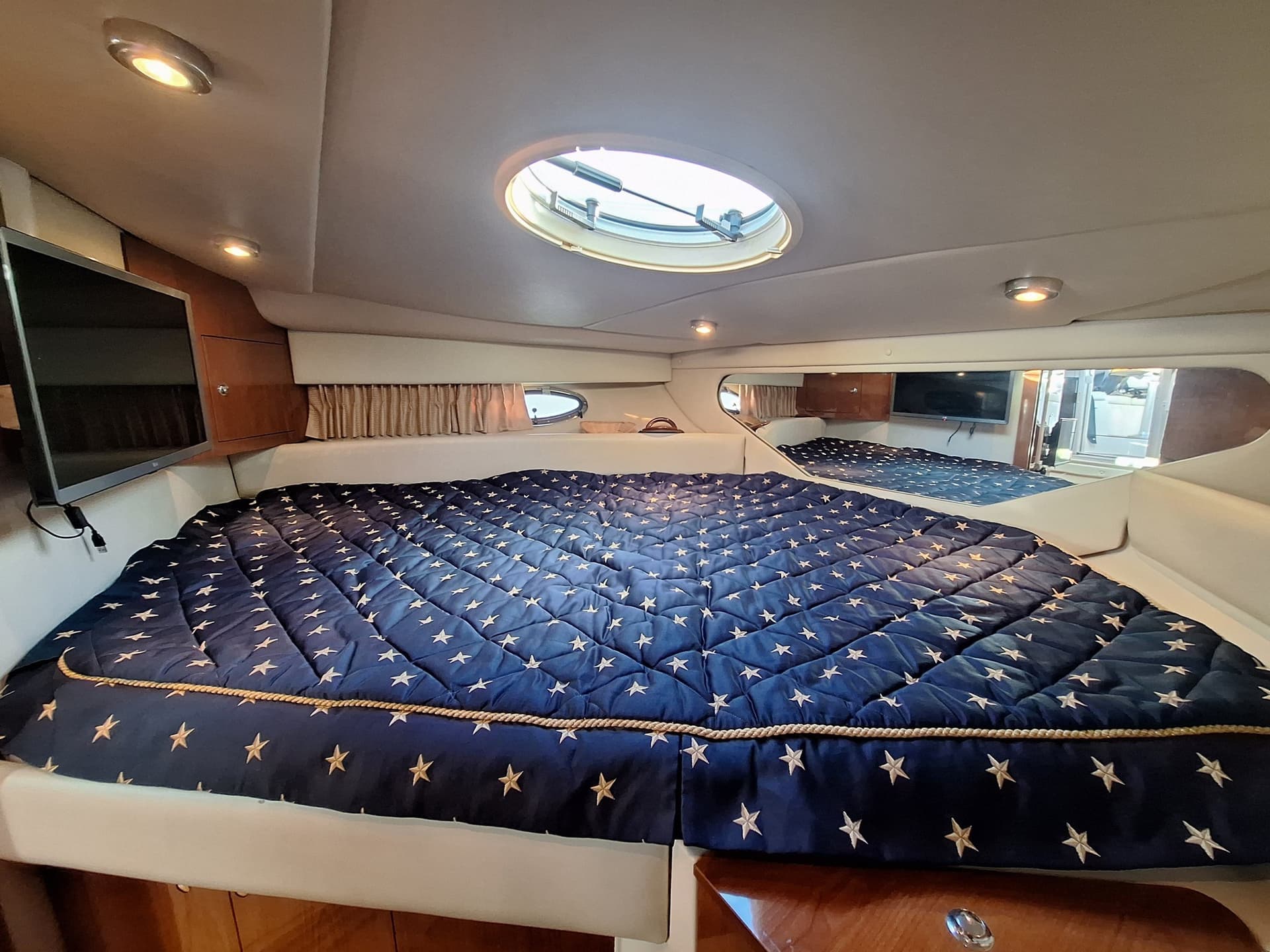 Regal Marine COMMODORE 3560 d'occasion - image hero 17