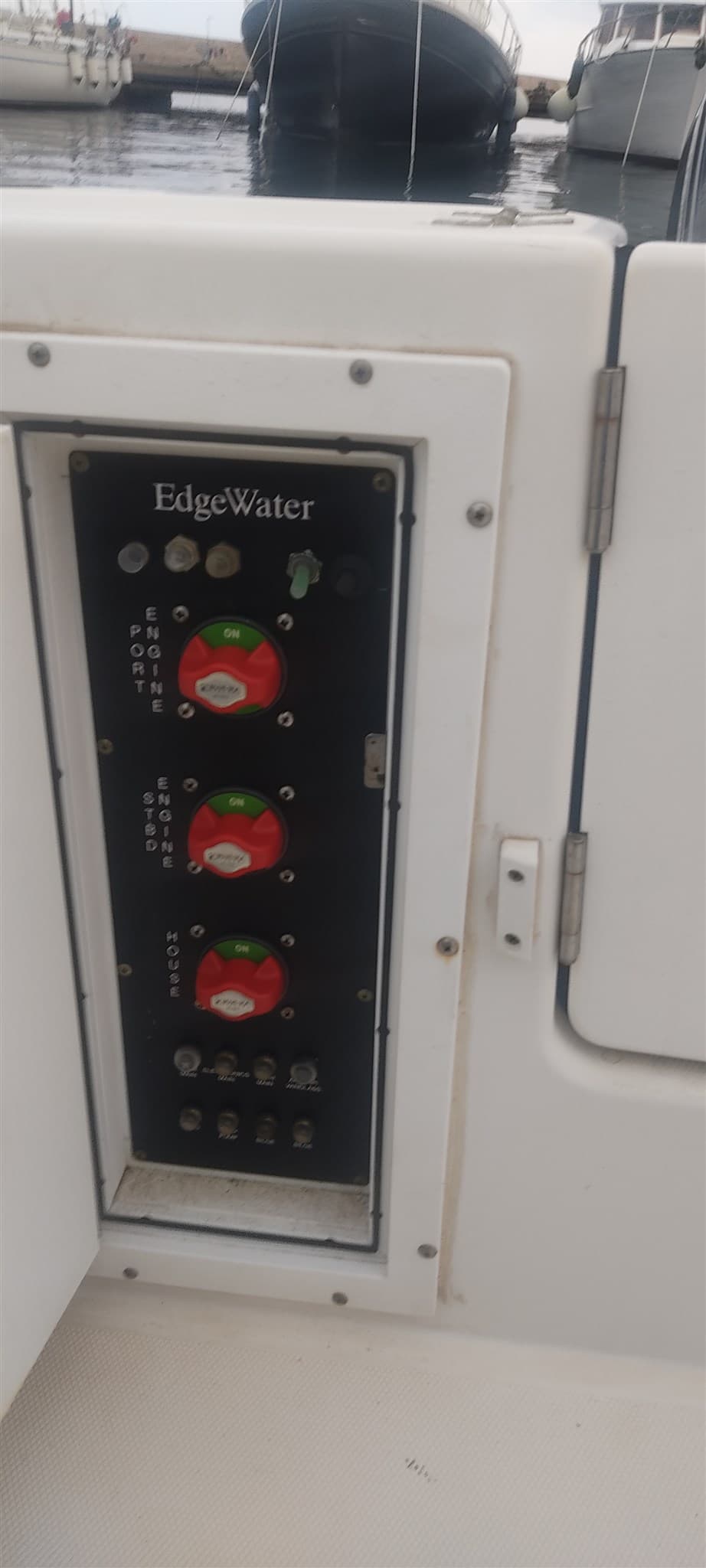 Edge Water 265 EX used - hero image 19