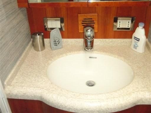 Bertram Yacht 450 Convertible used - hero image 12