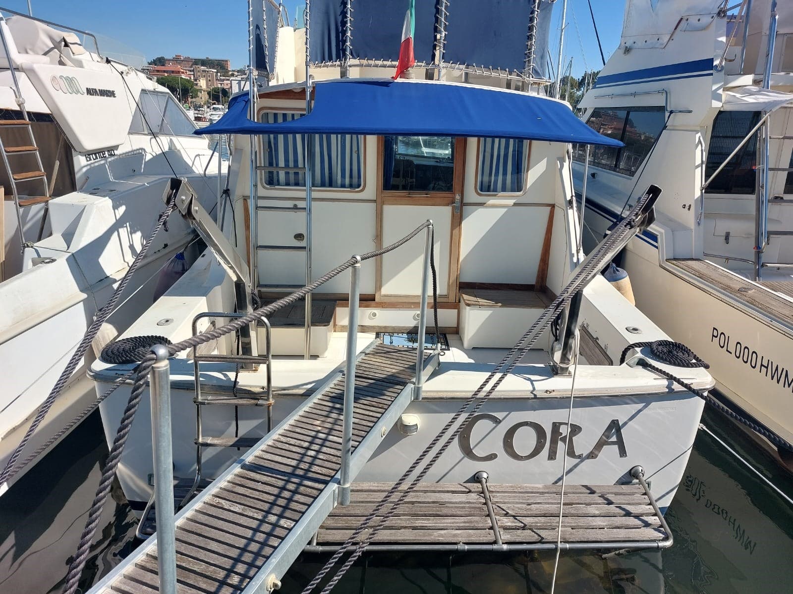 Bertram Yacht 33' Fbc - Main View Bertram Yacht 33' Fbc - Main View