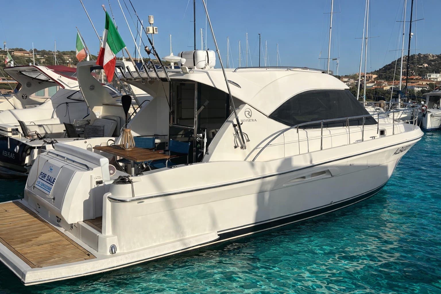 Riviera Marine 3600 Sport Yacht - Detail View 1 Riviera Marine 3600 Sport Yacht - Detail View 1