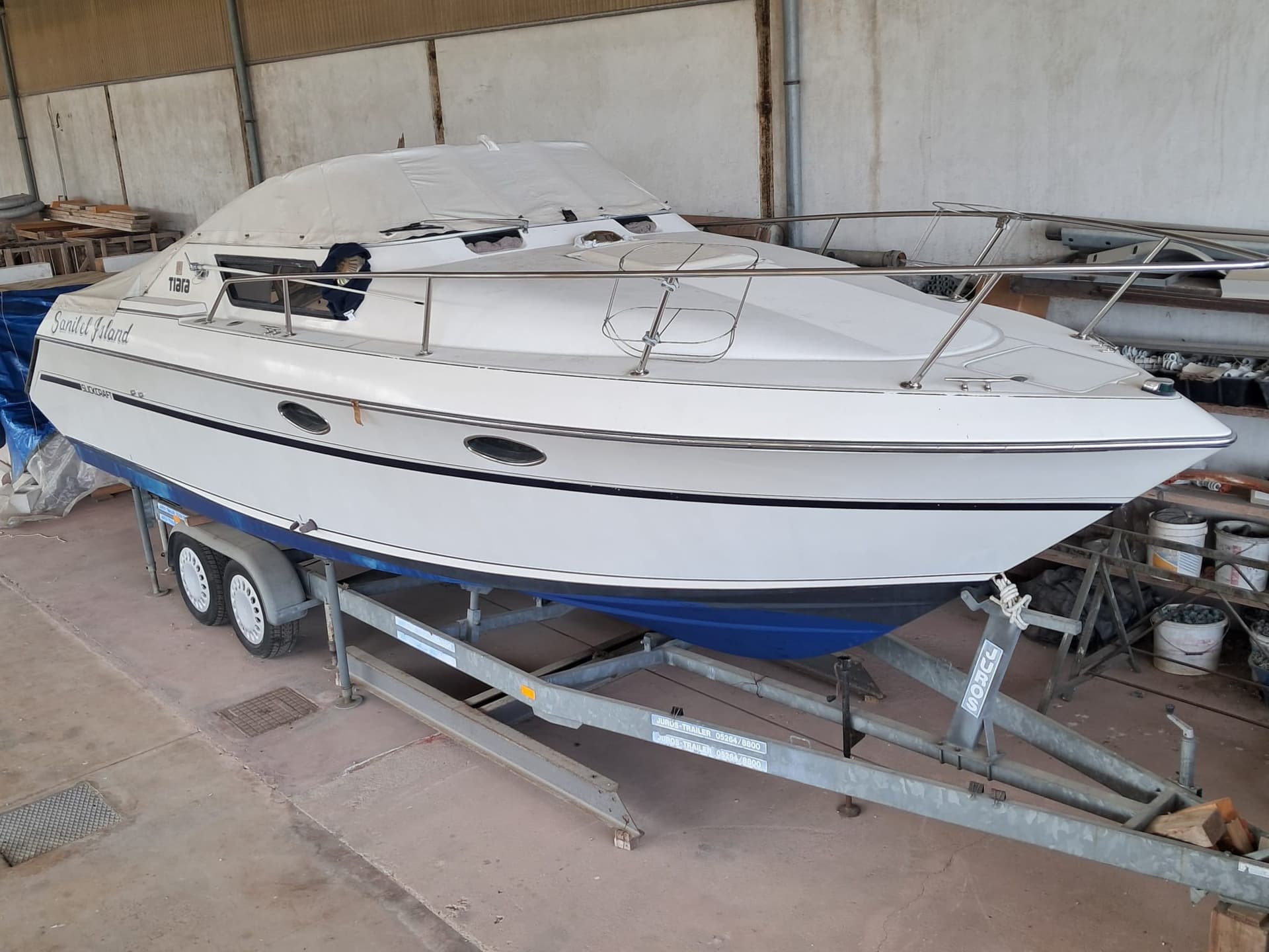 Tiara Yachts Tiara 279 Sc - Detail View 1 Tiara Yachts Tiara 279 Sc - Detail View 1