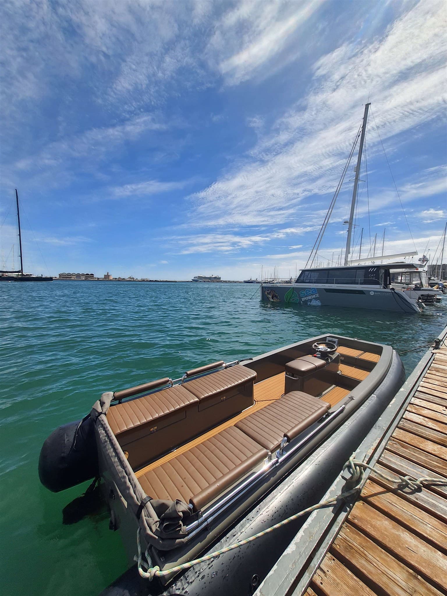 Yachtwerft Hamburg Ribcat 4.3 - Detail View 1 Yachtwerft Hamburg Ribcat 4.3 - Detail View 1