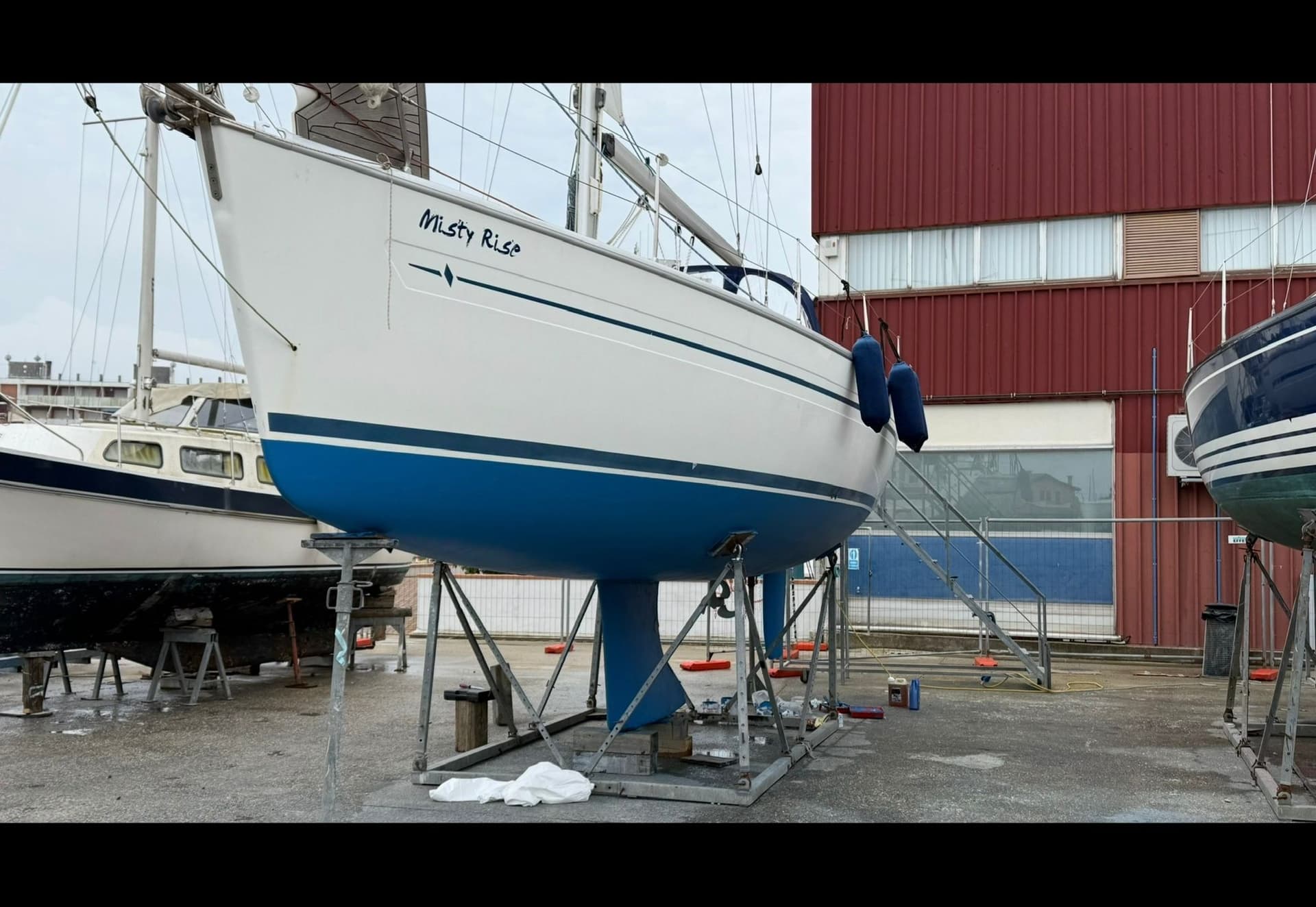 Bavaria Bavaria 36 Cruiser - Interior View Bavaria Bavaria 36 Cruiser - Interior View