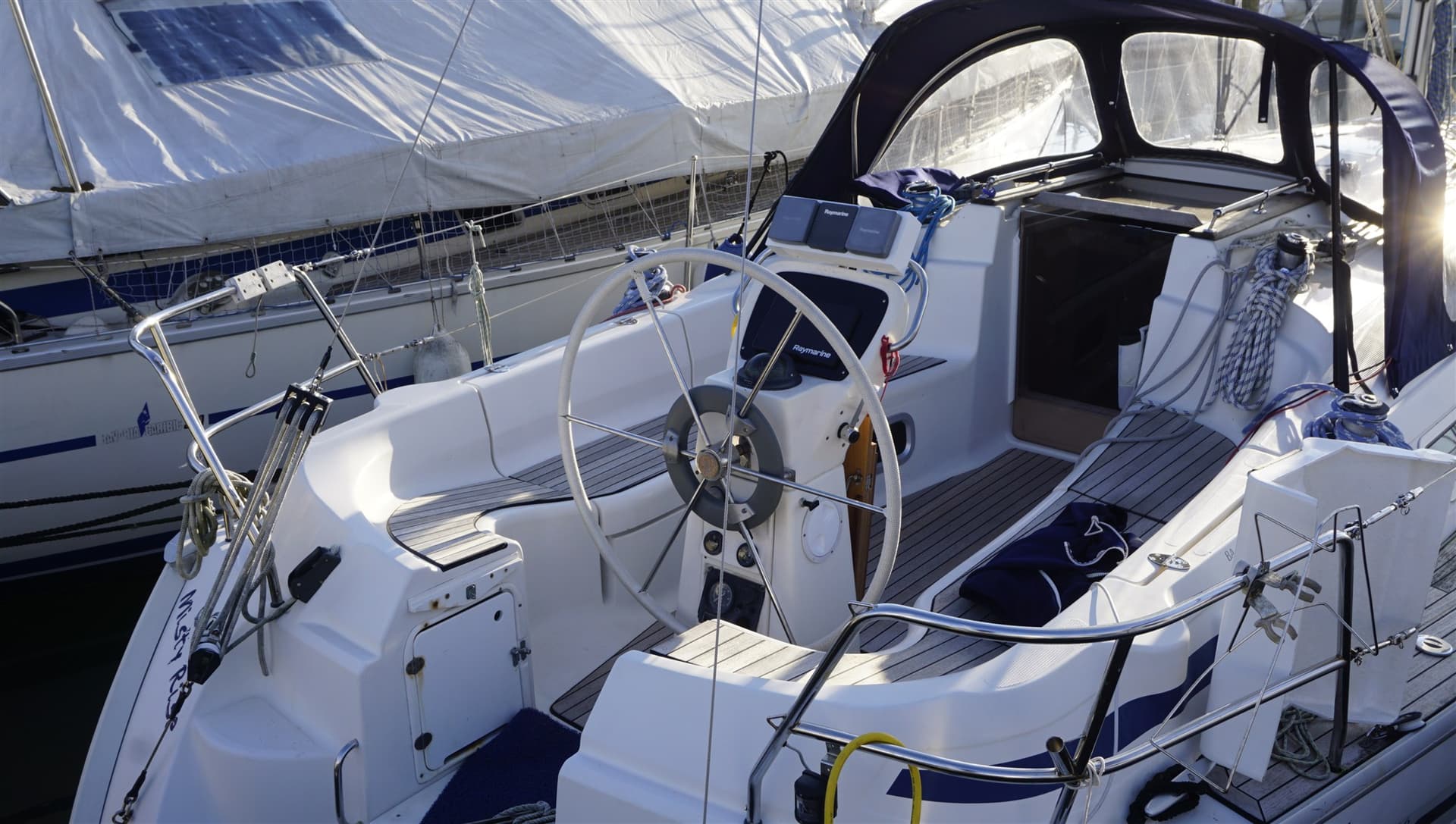 Bavaria Bavaria 36 Cruiser - Deck View Bavaria Bavaria 36 Cruiser - Deck View