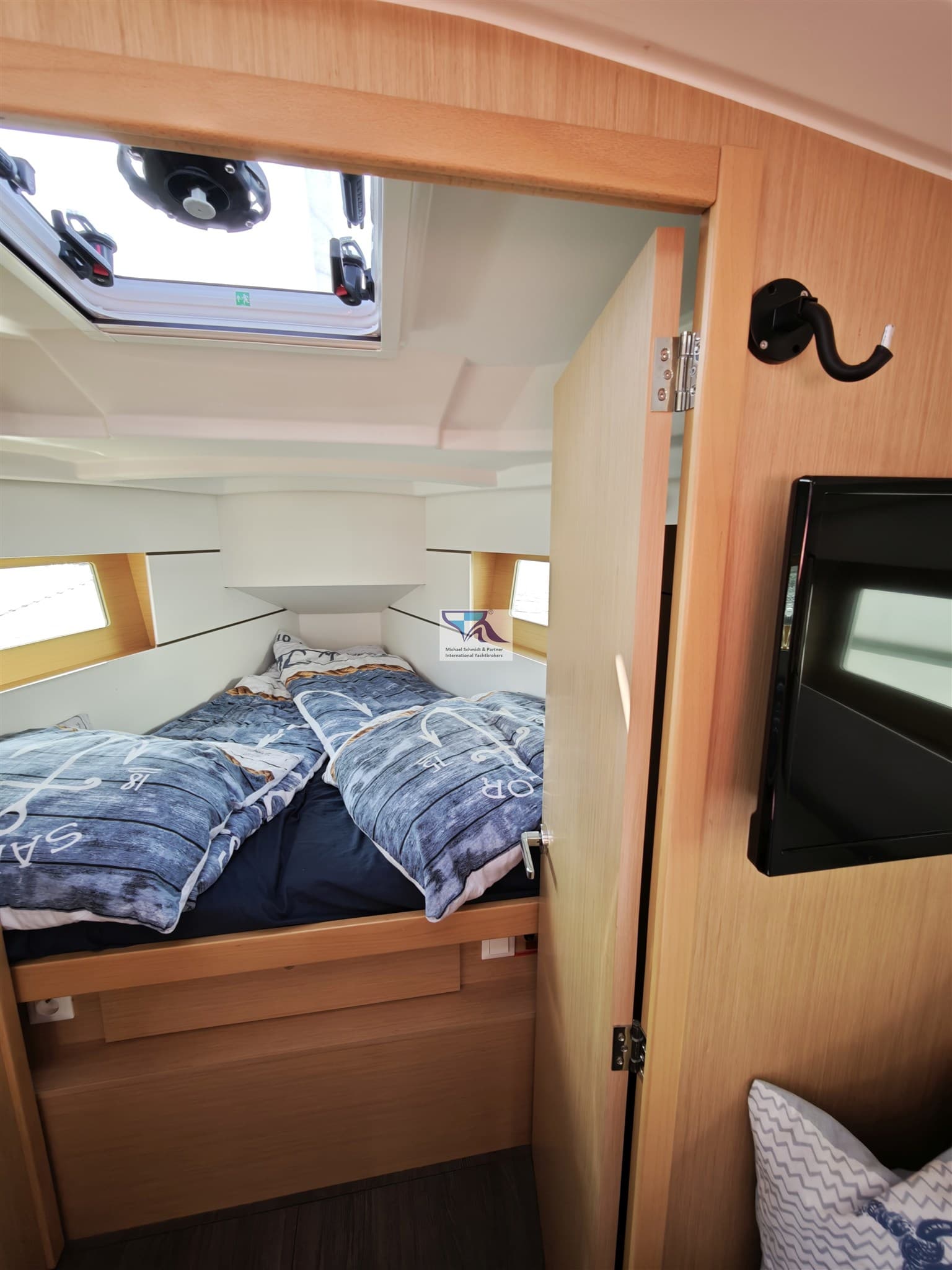 Beneteau OCEANIS 35.1 used - hero image 15