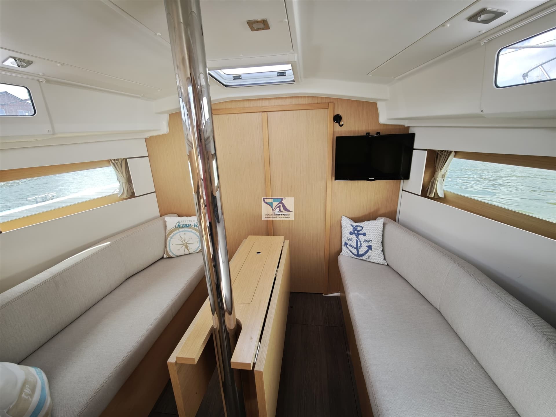 Beneteau OCEANIS 35.1 used - hero image 10