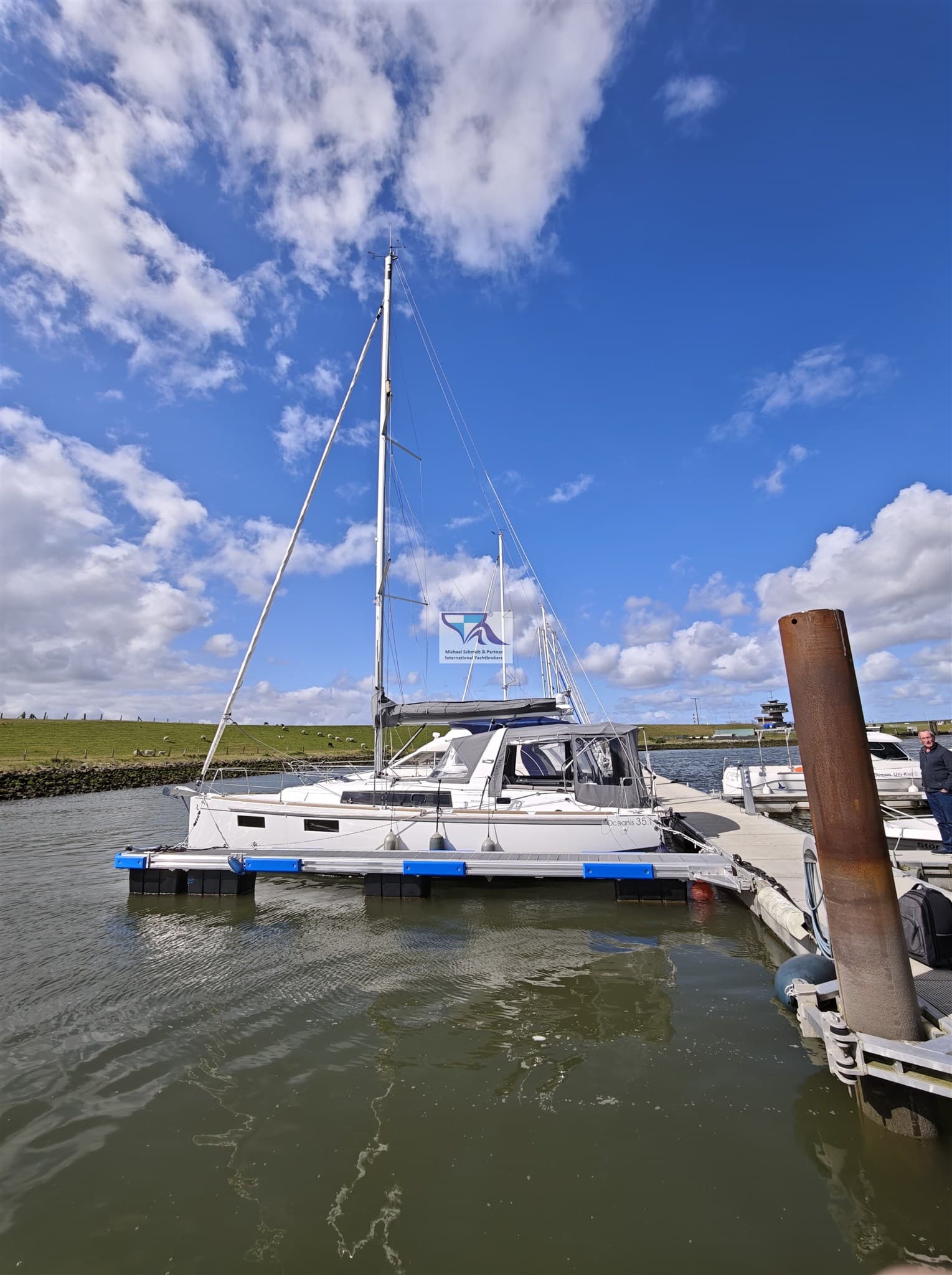 Beneteau OCEANIS 35.1 used - hero image 3