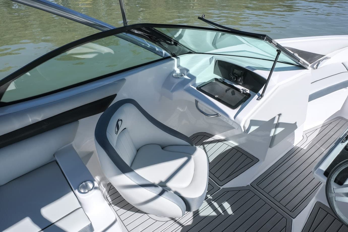 Sensation Sxi230 - Deck View Sensation Sxi230 - Deck View