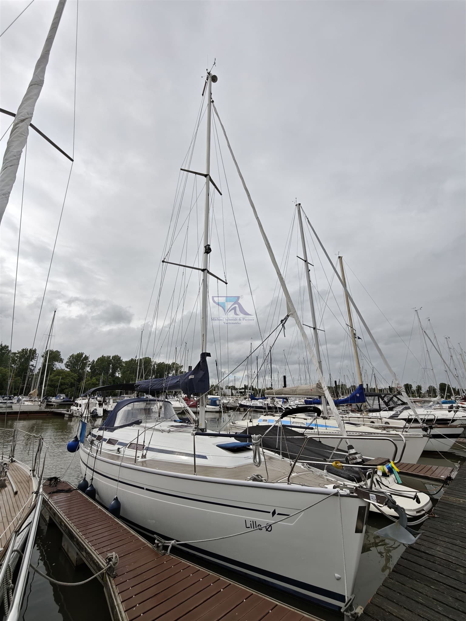 Bavaria 32 Cruiser gebraucht - Hauptbild 3