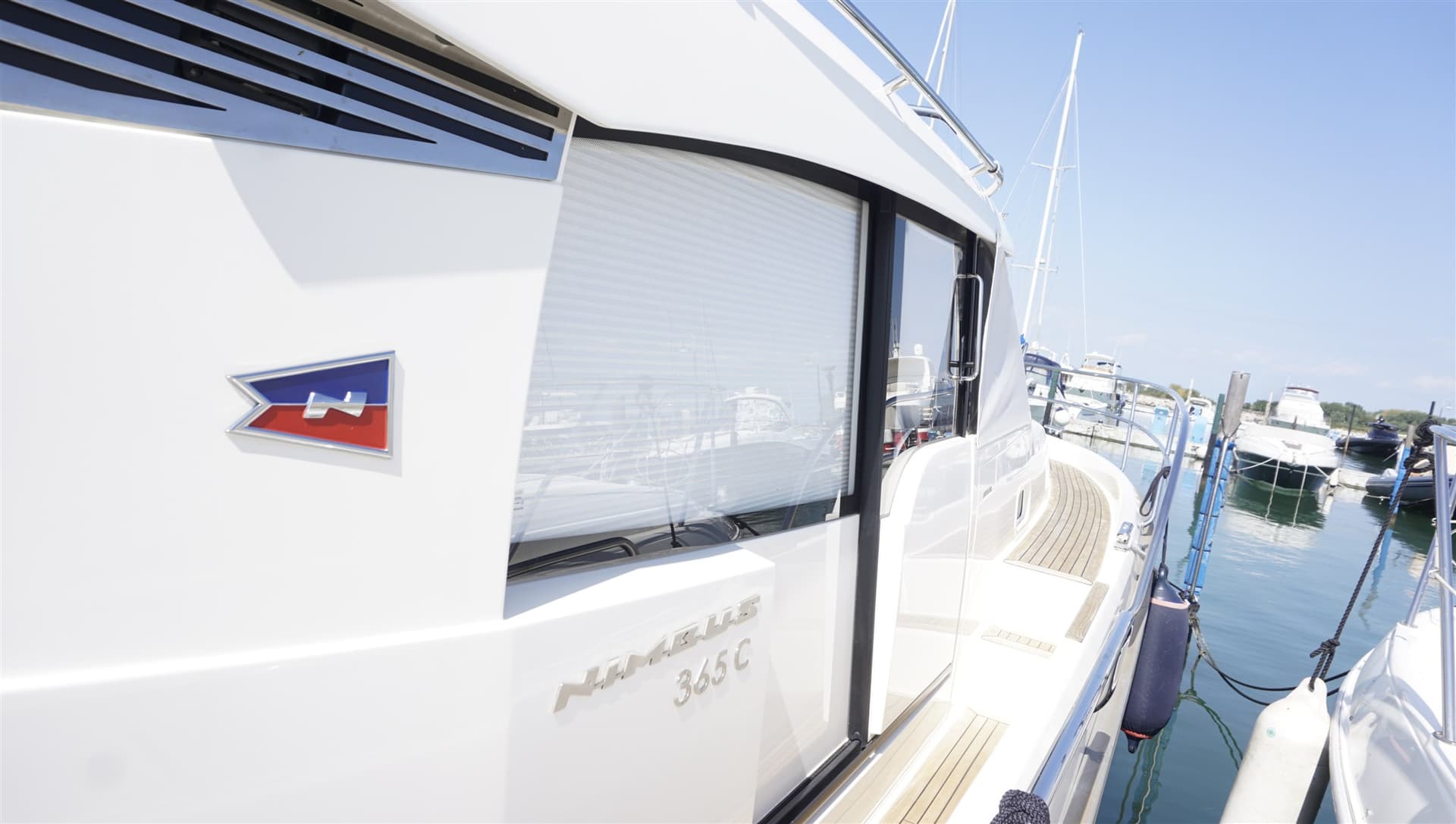 Nimbus 365 Coupe' - Interior View Nimbus 365 Coupe' - Interior View