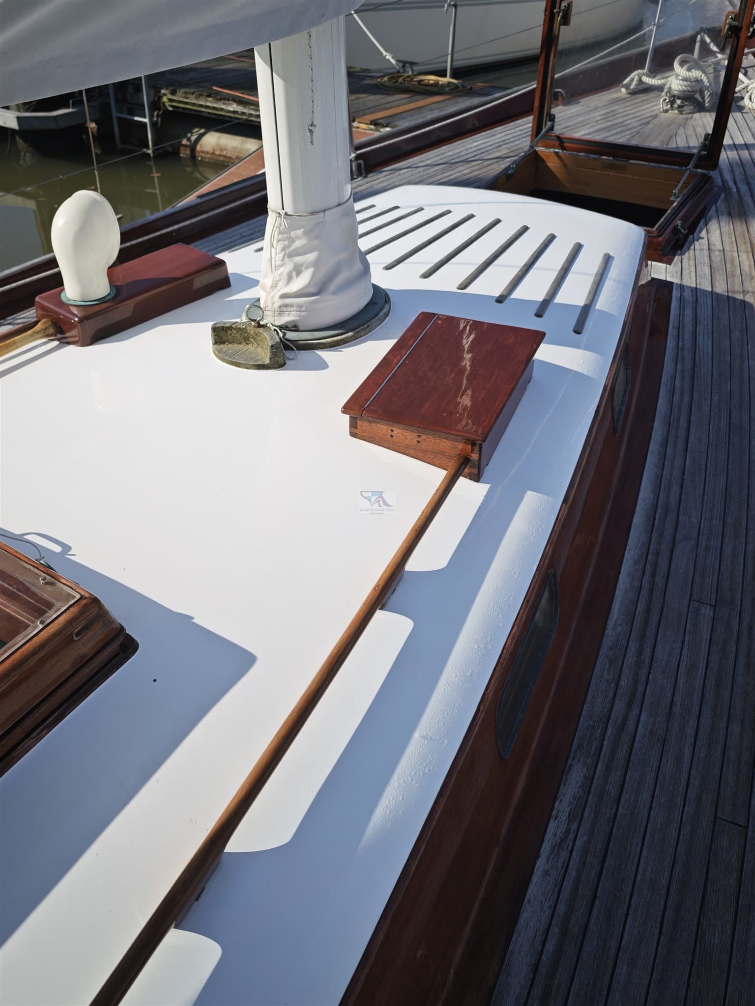 Bill Tripp De Dood 12,70m - Deck View Bill Tripp De Dood 12,70m - Deck View