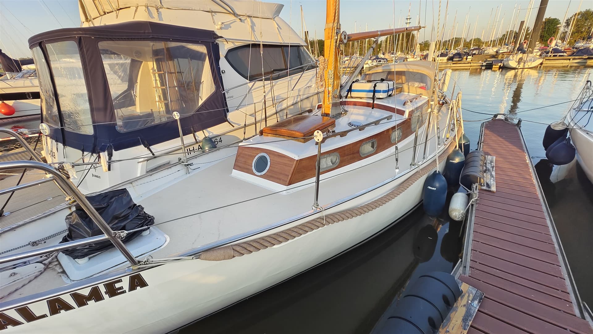 Dekker & Söhne Marken Ii - Interior View Dekker & Söhne Marken Ii - Interior View