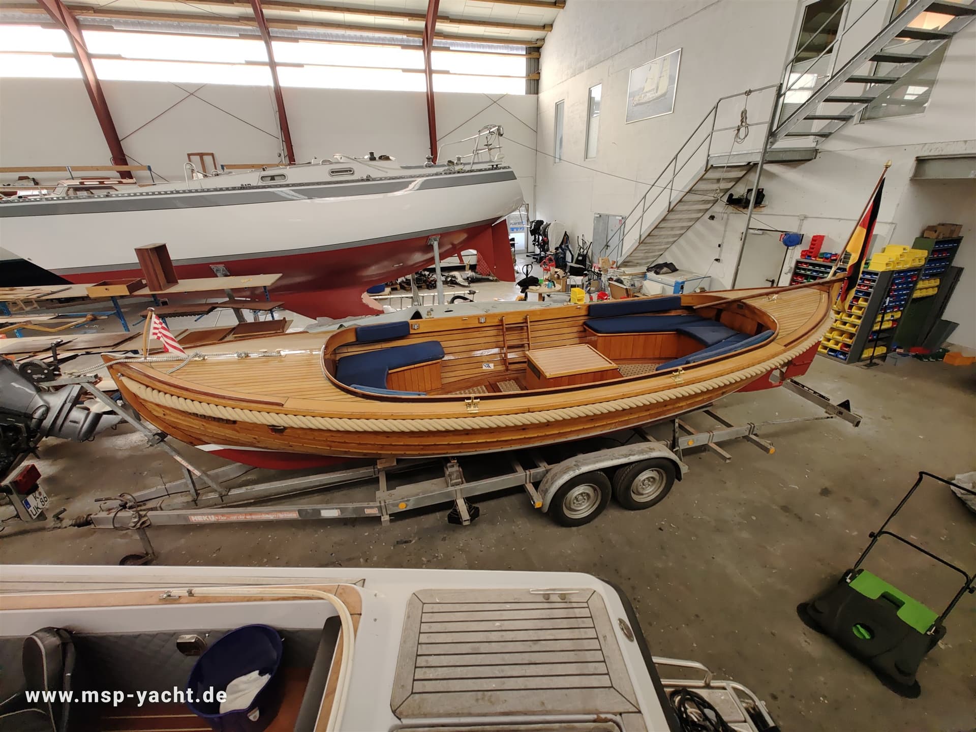 Custom Line Tuckerboot 7,40m used - detail 2