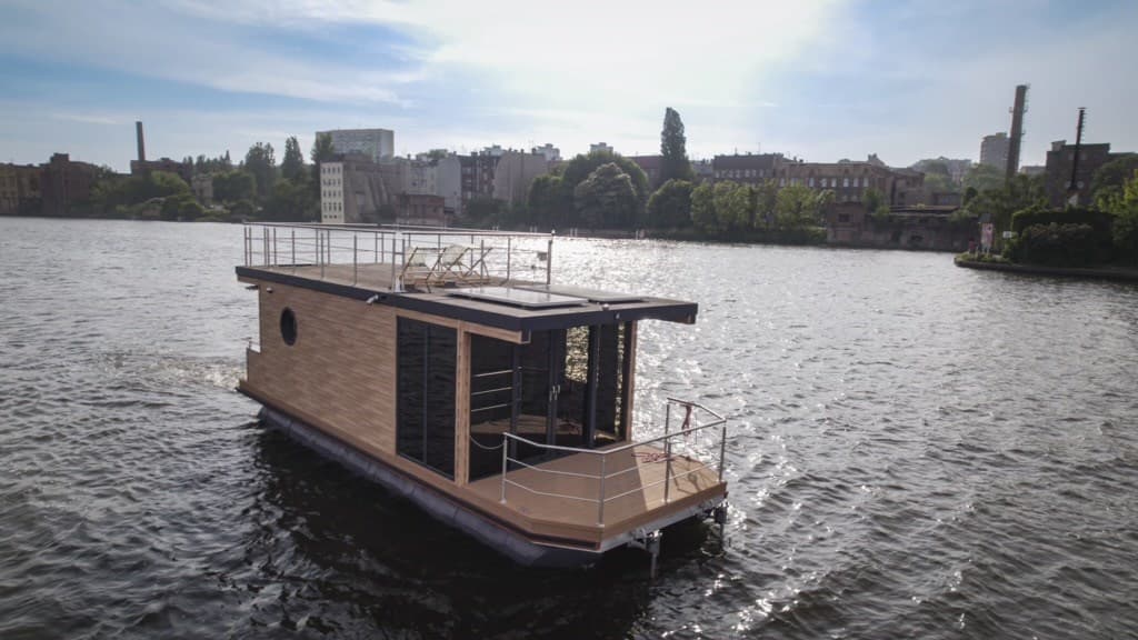 Aqua-House Hausboot Harmonia 310 - Main View Aqua-House Hausboot Harmonia 310 - Main View