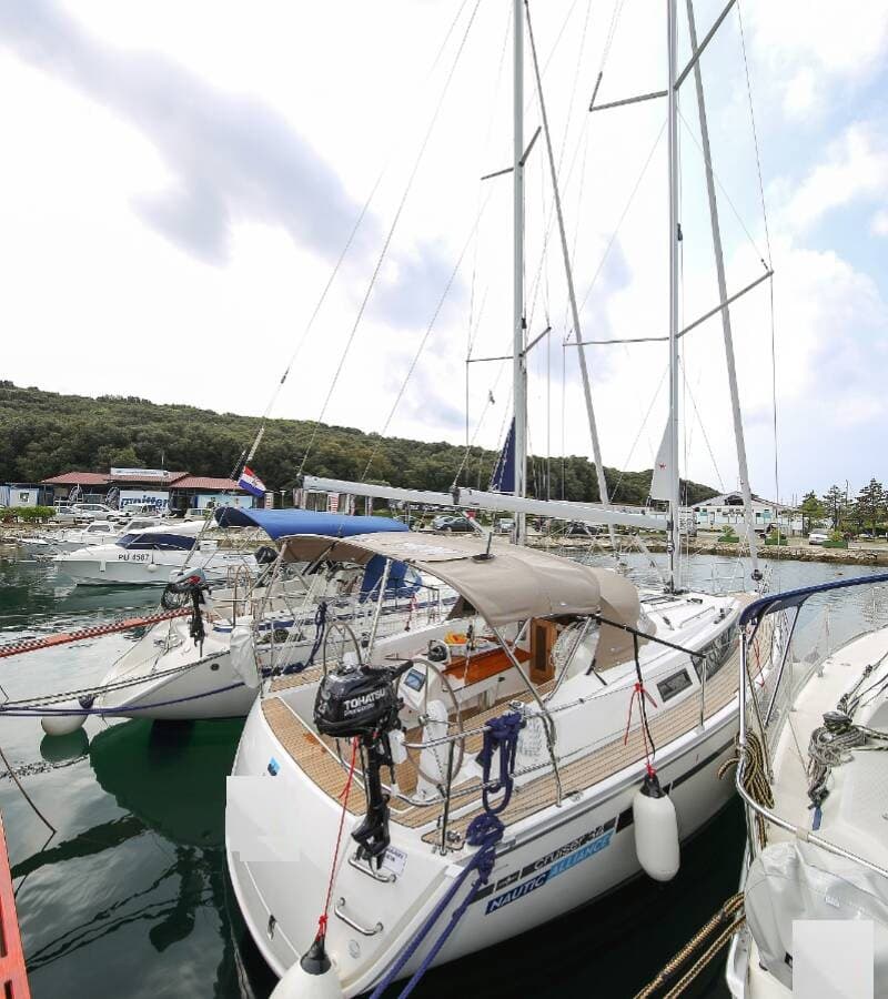 Bavaria 34 Cruiser - Main View Bavaria 34 Cruiser - Main View