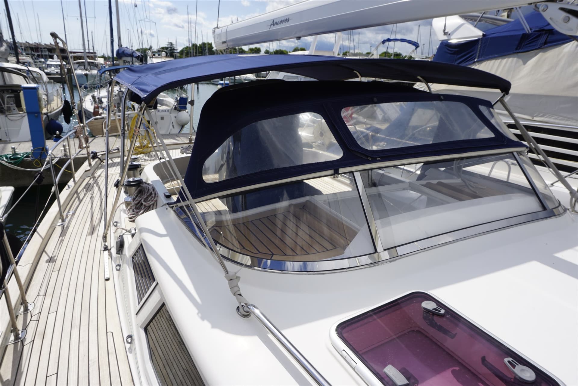 Contest Contest 50 Cs - Interior View Contest Contest 50 Cs - Interior View