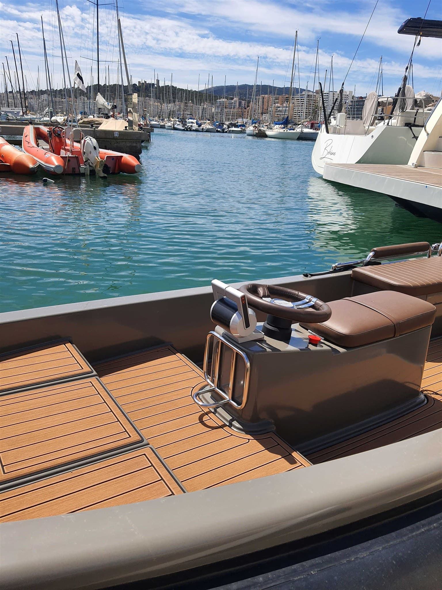 Yachtwerft Hamburg Ribcat 4.3 - Interior View Yachtwerft Hamburg Ribcat 4.3 - Interior View