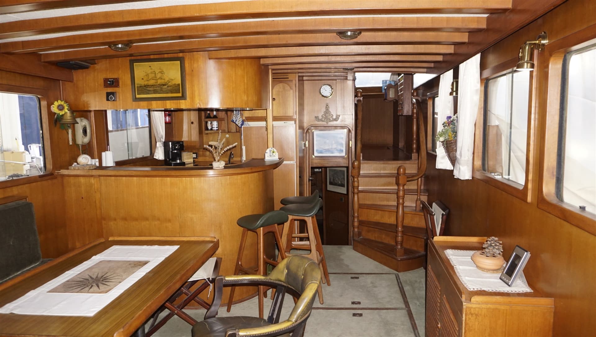 Blue Ocean 48 Pilothouse Trawler - Interior View Blue Ocean 48 Pilothouse Trawler - Interior View